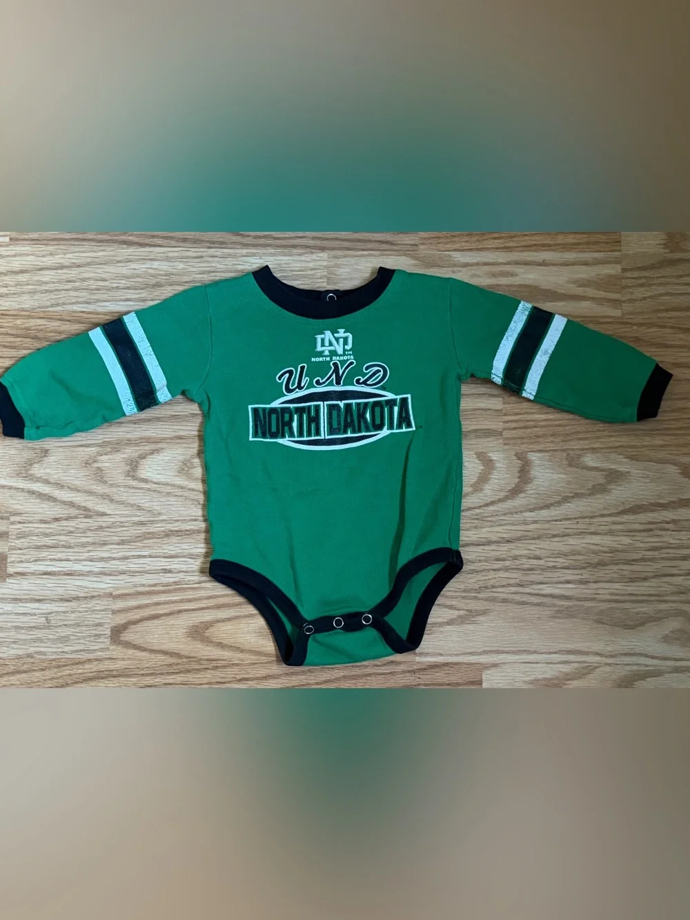UND North Dakota Bodysuit 18 Months Long Sleeve Team Athletics Football Style
